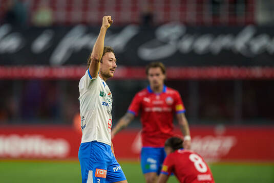 IFK Värnamos Axel Björnström jublar