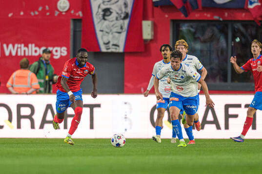 Helsingborgs Adam Akimey och IFK Värnamos Marcus Antonsson