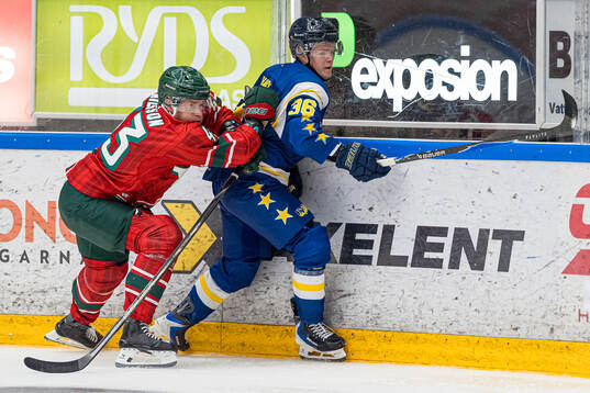 Frölundas Tom Nilsson och HV71s Martin Johnsen