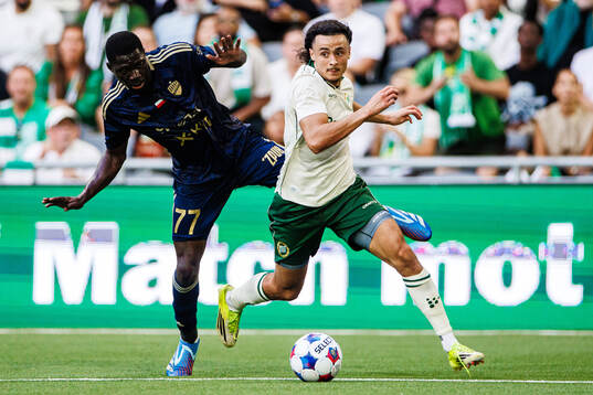 Debohi Dieudonne Gaucho of Rakow and Amin Boudri of Hammarby