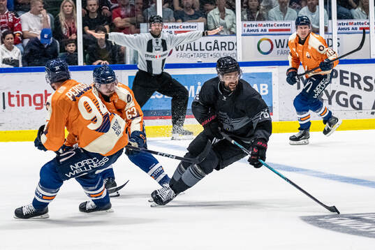 Bläddra bland fler bilder av Ishockey, Träningsmatch, Växjö - Malmö Redhawks