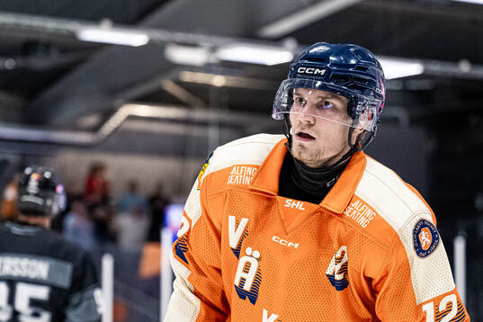 Växjös Matias Mäntykivi jublar