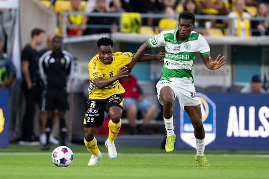 Elfsborgs Momoh Ibrahim Kamara och Västerås Sountonoma