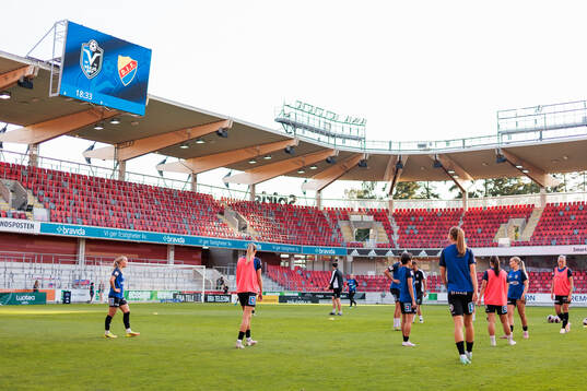 Bläddra bland fler bilder av Fotboll, Damallsvenskan, Växjö DFF - Djurgården