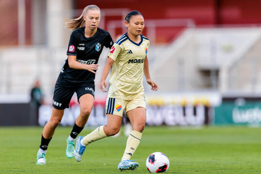 Bläddra bland fler bilder av Fotboll, Damallsvenskan, Växjö DFF - Djurgården