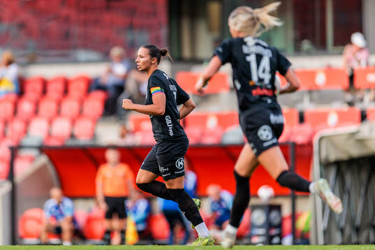 Växjö DFFs Nellie Karlsson jublar