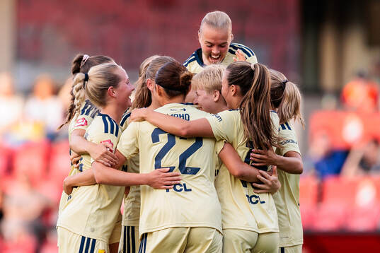 Djurgårdens Elin Westlund jublar