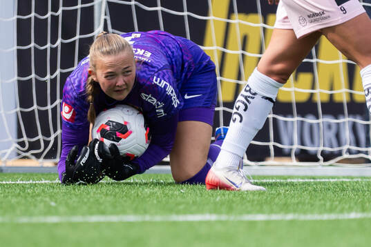 Brommapojkarnas målvakt Clara Ekstrand