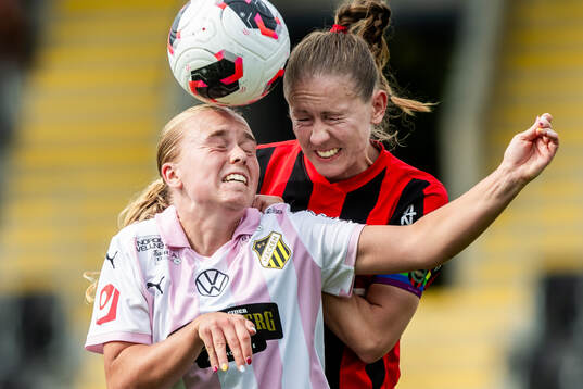 Bläddra bland fler bilder av Fotboll, Damallsvenskan, Brommapojkarna - Häcken