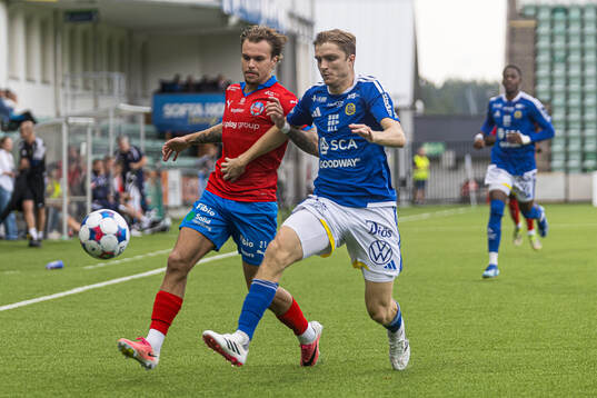 Helsingborgs Julian Larsson och GIF Sundsvalls Jakob