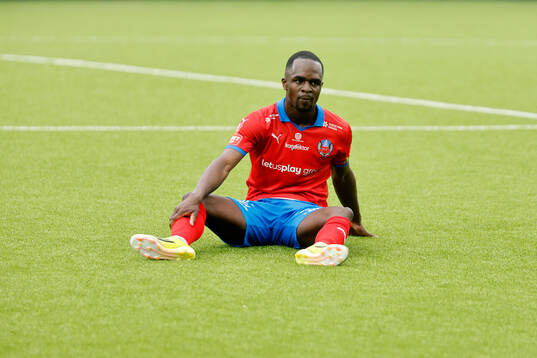Helsingborgs Adam Akimey deppar
