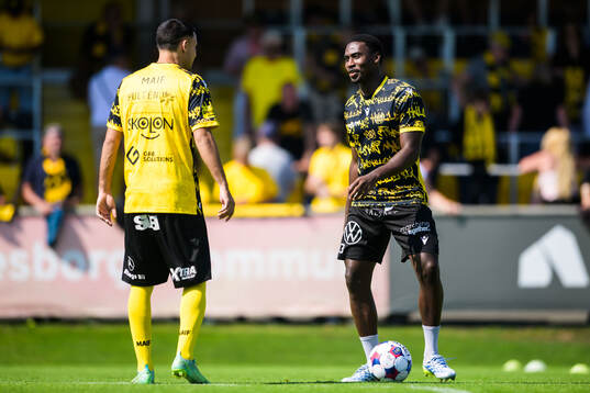 Mjällbys Ali Youssef och Tony Miettinen