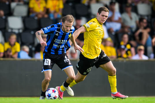 Sirius Melker Heier och Mjällbys Jacob Bergström