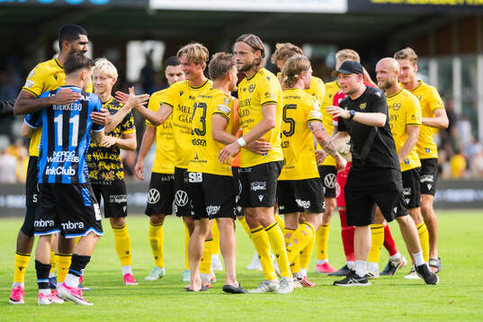 Mjällby AIFs spelare jublar