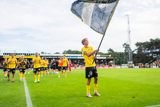 Mjällby AIFs Olle Lindberg jublar