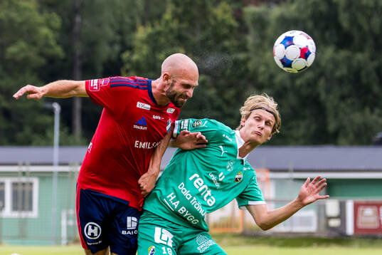 Östers Sebastian Hedlund och Ljungskiles Elton Hedström