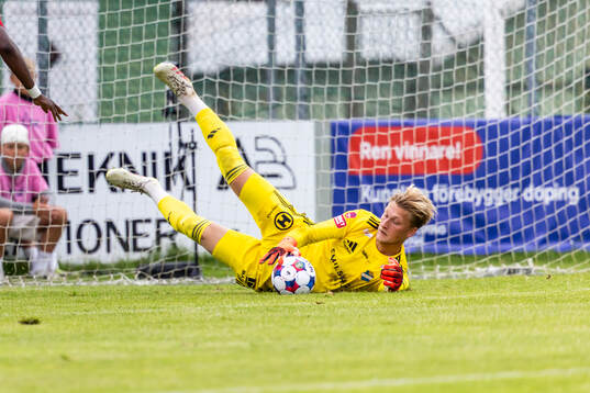 Östers målvakt Carl Lundahl Persson