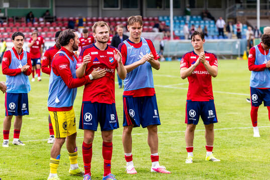 Östers spelare jublar