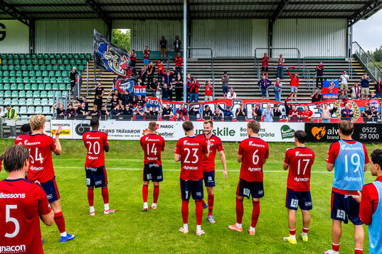 Östers spelare jublar