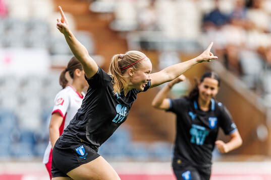 Bläddra bland fler bilder av Fotboll, Damallsvenskan, IK Uppsala - Malmö FF