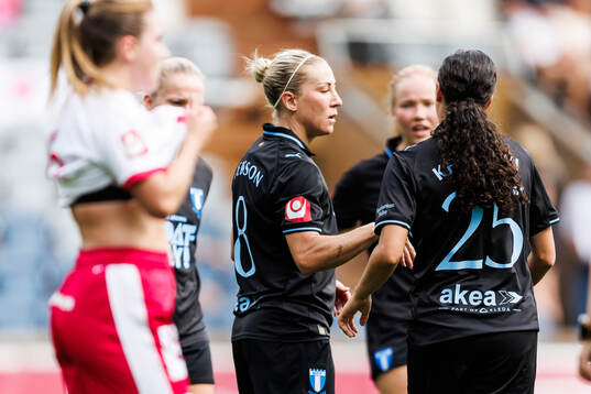 Malmö FFs Mia Persson jublar