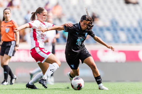 IK Uppsalas Tekla Höckert och Malmö FFs Mayar Khatawi