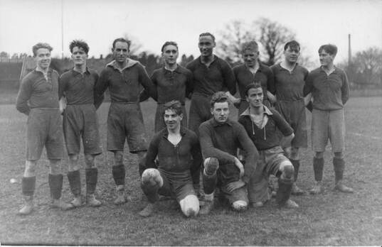 Fotboll, 18/11 1928 DM i fotboll. Segrare Sundbybergs IK