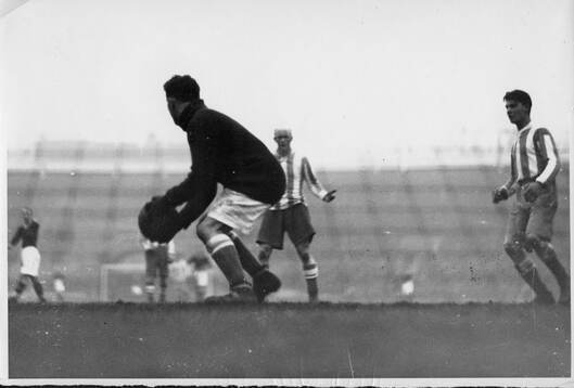 Fotboll, Fotboll i stadion. AIK - Köpenhamn. 1929. Editors