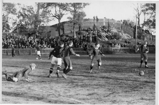 Fotboll, Sverige - Ryssland. Kanalplan på Söder. 1930.