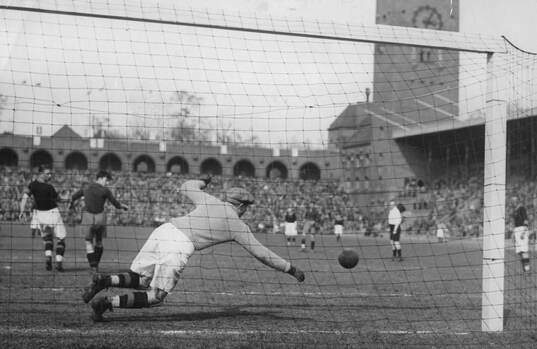 Fotboll, AIK - Örgryte IS 1-1 (0-0) 20947 (allsvenskan). E