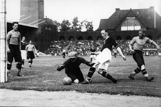 Fotboll, AIK - Elfsborg 1932. Situation vid Elfsborgs