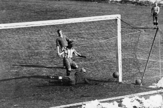 Fotboll, Sundbyberg - Liljanshov i årets första match