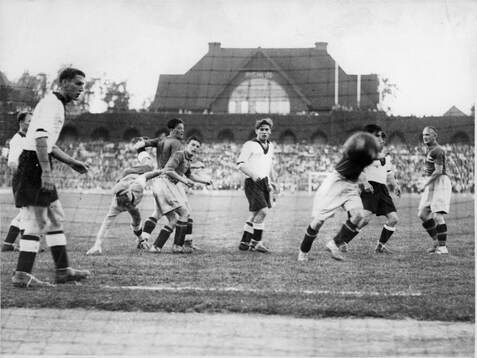 Fotboll, Sverige - Tyskland 30/6 1935. Sveriges andra mål