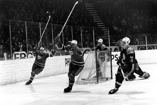 Jubel i Djurgården och brynäs Hans Lindberg deppar