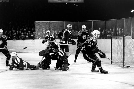 Hans Lindberg, Brynäs vid modos målbur
