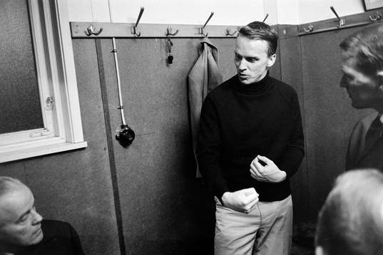 Sveriges Agne Simonsson i omklädningsrummet