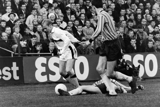 Björn Carlsson, AIK med bollen