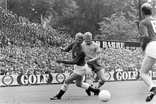 Bläddra bland fler bilder av Fotboll, Danmark - Sverige, 1-1
