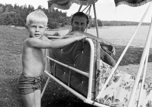 Sven Tumba kopplar av
