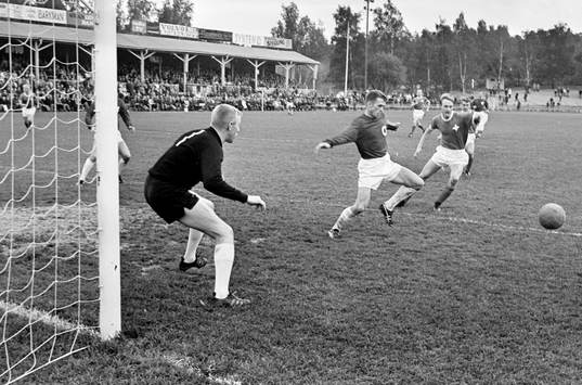 Situation framför degerfors målvakt