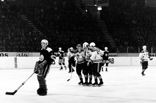 Jubel i Leksand och Leif Holmqvist, målvakt i AIK deppar