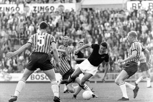 Roland Grip, AIK med bollen