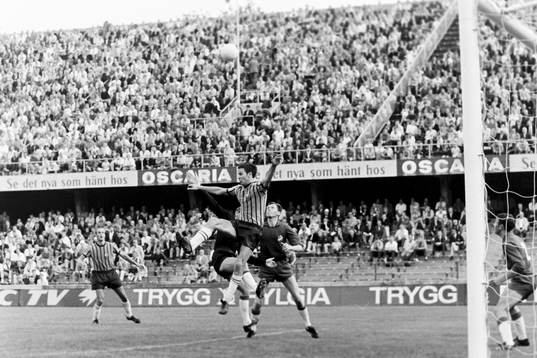 Claes Cronqvist, Djurgården i kamp om bollen