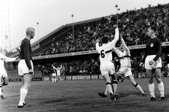 Kurt Andersson nickar in 1-0 till AIK