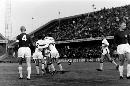 Kurt Andersson nickar in 1-0 till AIK och jubel hos
