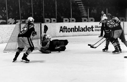 Situation framför leksands målvakt Christer Abrahamsson