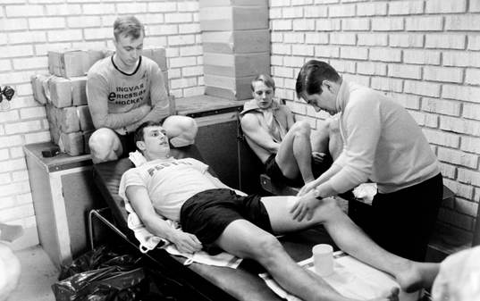 Spelarna får massage