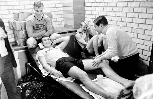 Spelarna får massage