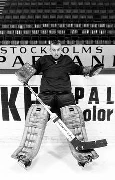 Leif Holmqvist, målvakt i Sverige