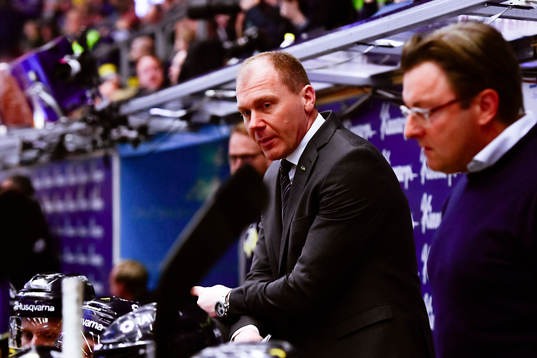 s tränare Johan Lindbom